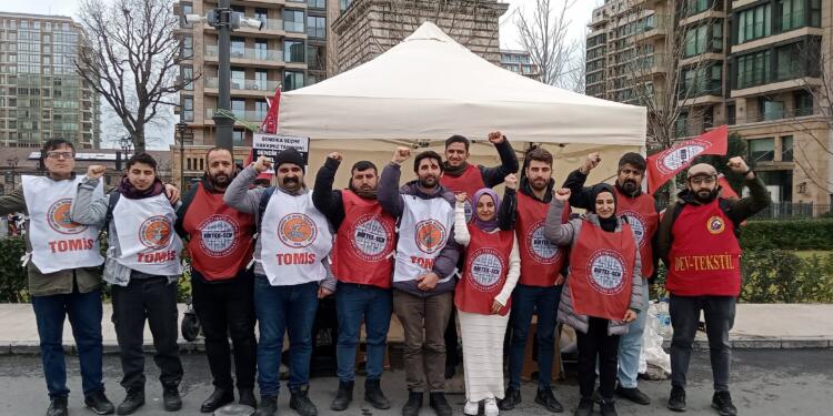 Direnişteki Özak işçileri: Birlikte kazanalım