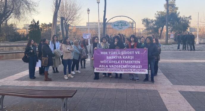 Dîlok’ta kadın cinayetleri protesto edildi