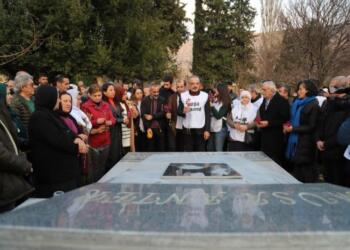 Özgürlük Yürüyüşçüleri Apê Musa’nın mezarını ziyaret etti
