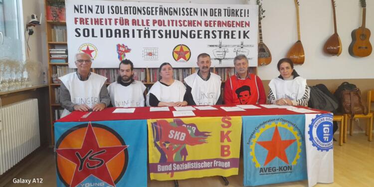 Avrupa’da tecride karşı açlık grevi