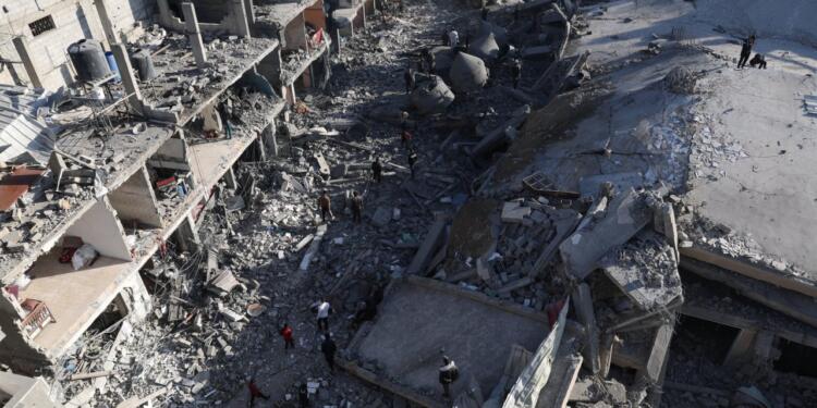 İsrail saldırılarında hayatını kaybedenlerin sayısı 30 bine yaklaştı