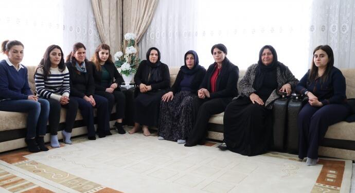 DEM Parti’nin kent kent seçim çalışması: Riha’da Şenyaşar’a ziyaret