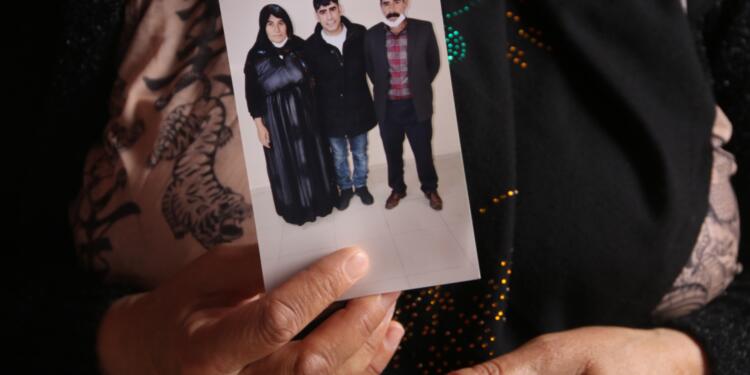 Hasta tutsak Erden 100 km elleri kelepçeli götürüldü