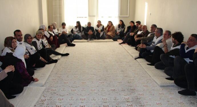 Özgürlük Yürüyüşçüleri 30 yıllık tutsakları ziyaret etti