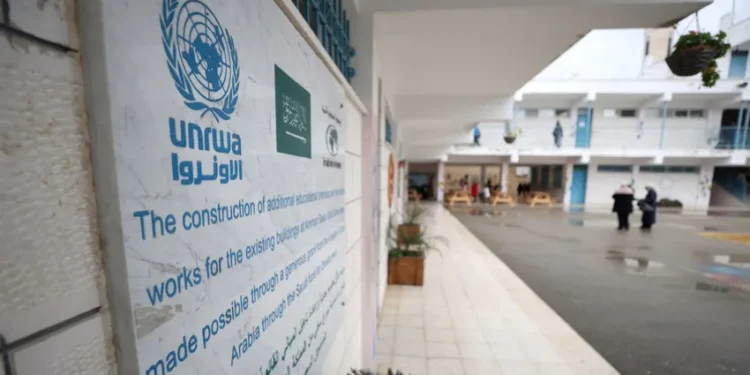 İsrail bankası Filistinlilere yardım eden UNRWA’nın hesabını bloke etti