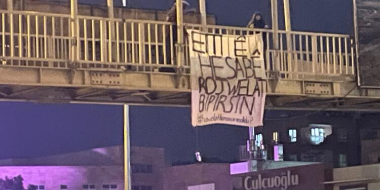 Xeta Jinê’den Rojvelat için pankart