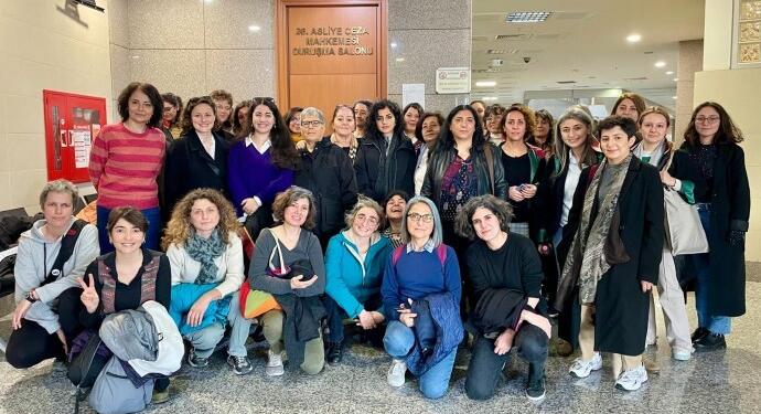 25 Kasım eylemleri nedeniyle yargılanan 21 kadın beraat etti