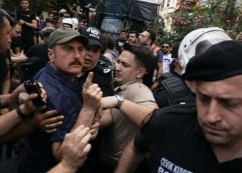 Taciz, darp ve tehdit olaylarında adı sık sık geçen polis Hanifi Zengin’e dava açıldı