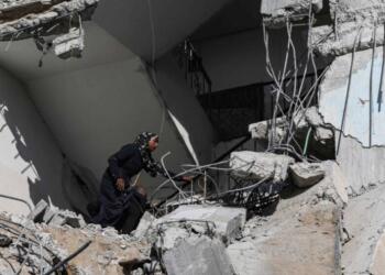 Gazze’de ölü sayısı 31 bini aştı, Hizbullah’tan onlarca roket atışı