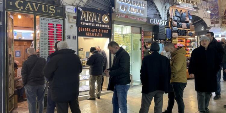 Döviz ve altın rekor yeniliyor
