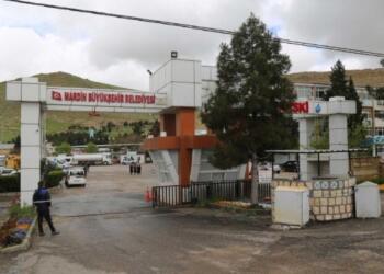 Kayyım, yeniden borçlanarak AKP’li belediyeye para aktardı