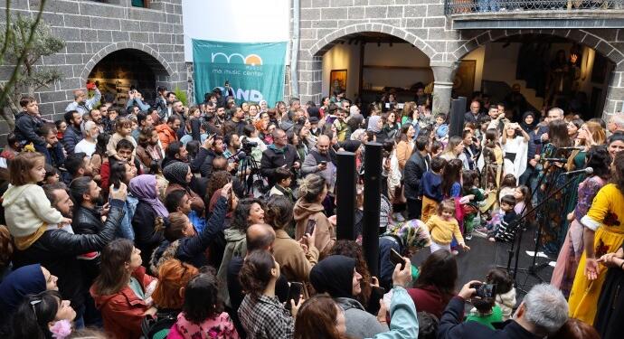 Çocuklara Newroz hediyesi: Çand MA açılışını gerçekleştirdi
