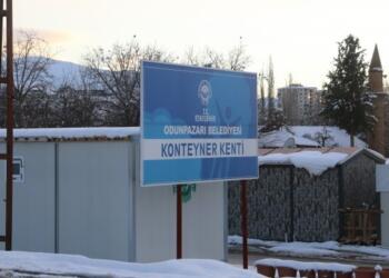 8 Mart’a giderken | Depremzede kadınlar: Hiçbir sosyal hayatımız yok, sadece yaşıyoruz