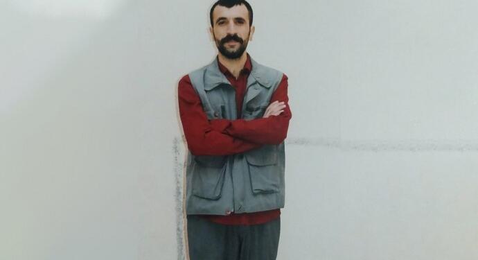 Açlık grevindeki tutsaklara çıplak arama dayatması