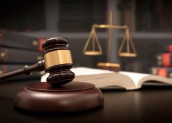 Hayır için mezarlığa konteyner koymak suç oldu!