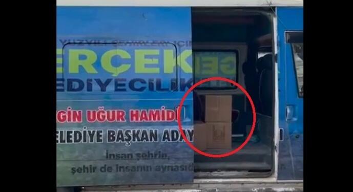 Kayyım ramazan kolilerini de seçim kampanyasına malzeme yaptı