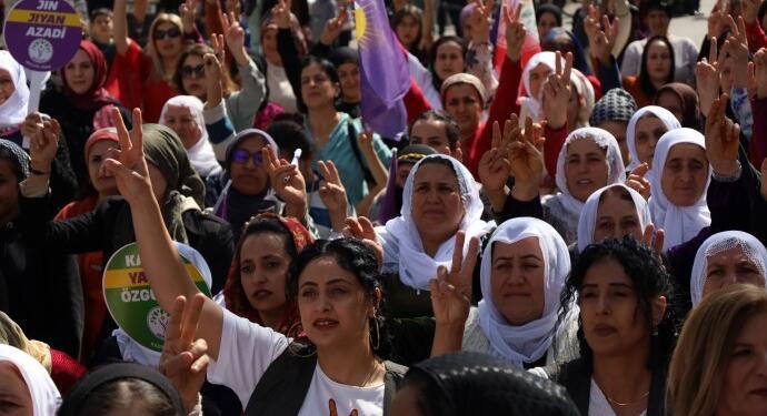 Akdeniz’de 8 Mart: DEM kadınların, özgürlüğün DEM’idir