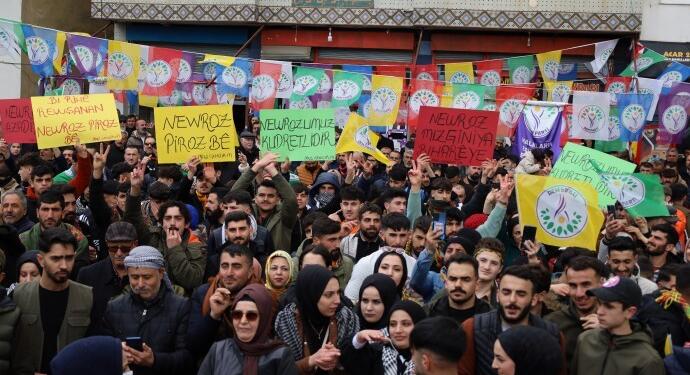 Mûş ve Şemzînan Newrozu | Kürt halkı özgürlüğü için alanları doldu