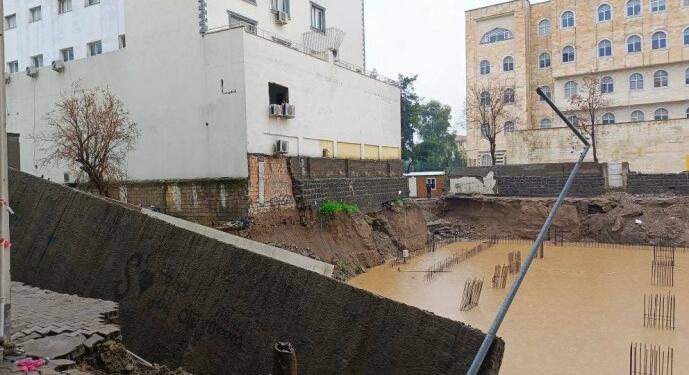 Cizîr’de çökme tehlikesi bulunan 4 bina boşaltıldı