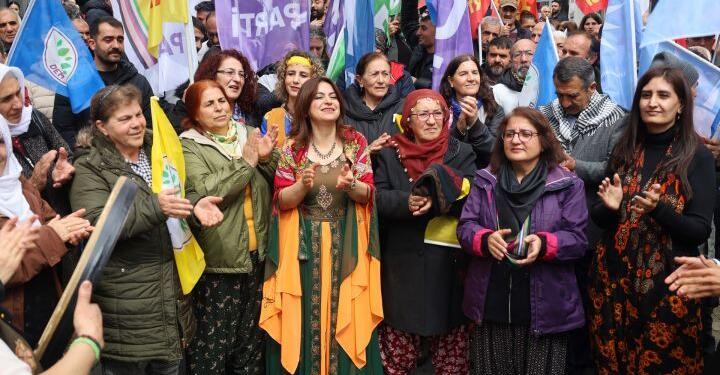 Dersim Newrozu | Yezid’e geçit yok, Öcalan’a bin selam