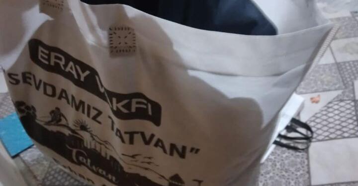 AKP’li Ayaz, resmi olmayan vakfı aracılığıyla yardım dağıtıyor