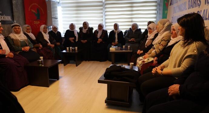 Uçar, Wan’daki Adalet Nöbeti’ni ziyaret etti: eyleminiz çok kıymetli ve değerlidir