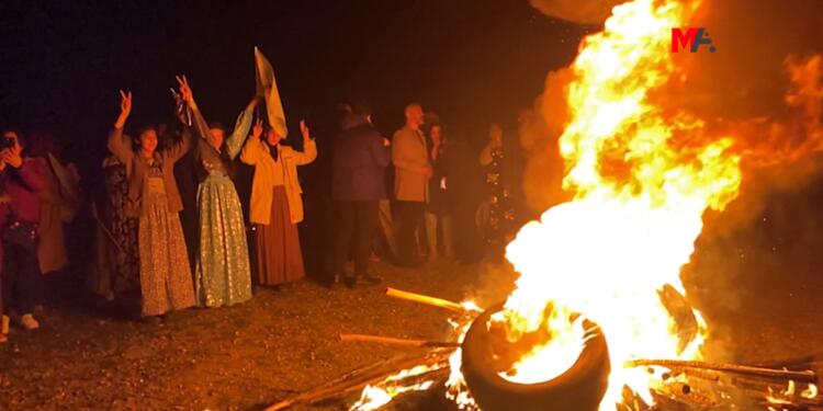 Amed’in mahallelerinde Newroz ateşi