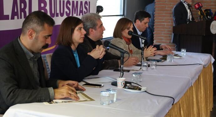 DEM Parti Amed’te iş insanlarıyla buluştu: Kentte yaratılan tahribatı nasıl onaracağız?