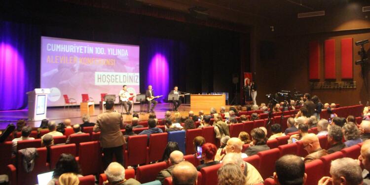 Cumhuriyetin Yüzüncü Yılında Aleviler: Alevi sorunu politiktir