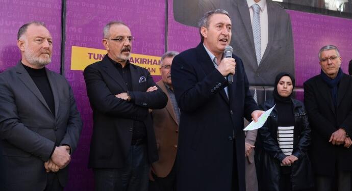 Mûş’ta konuşan Bakırhan: Sokaklara taburlar dökerek el konulan belediyemizi alacağız