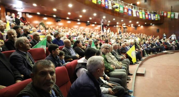 DEM Parti adayları ilçe ilçe, köy köy hedeflerini anlatıyor