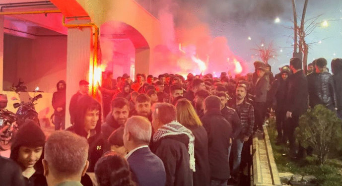 Şirnex’te DEM’e meşaleli yürüyüş