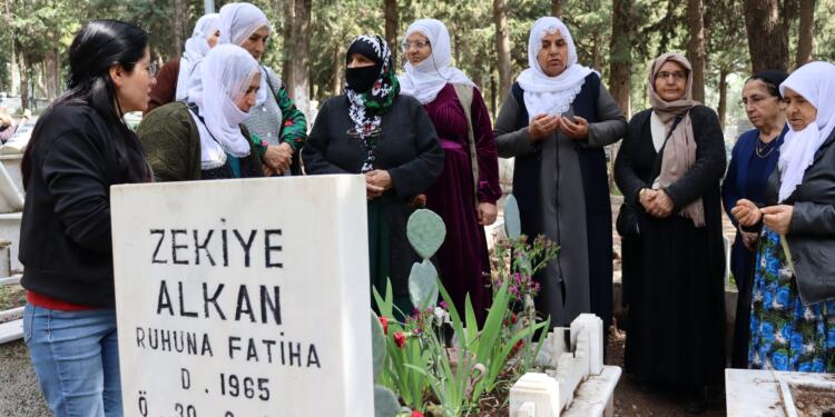 Zekiye Alkan mezar başında anıldı