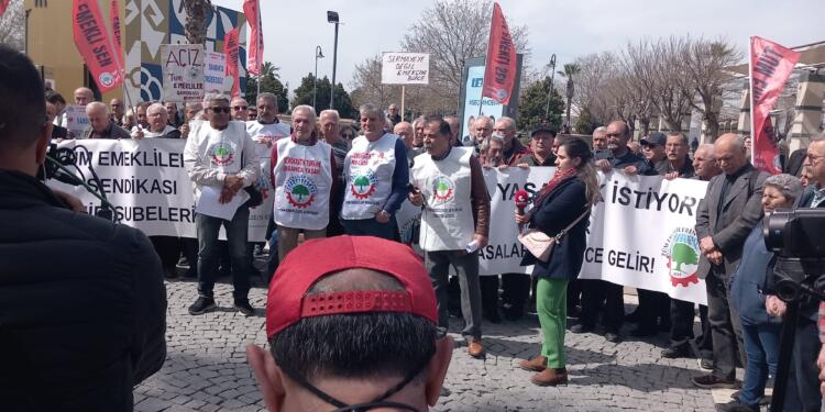 Emeklilerden gelir adaletsizliğine karşı açıklama