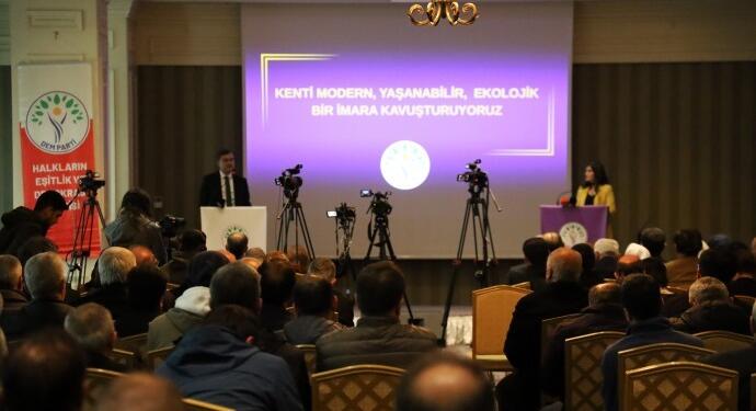 Wan Büyükşehir adayları projelerini açıkladı