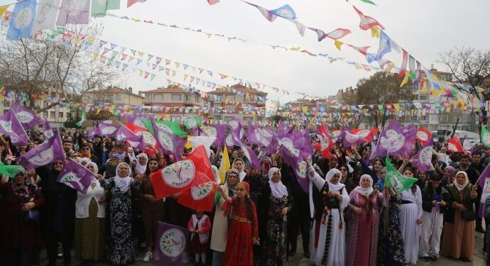 Konya ve Çanakkale’de Newroz kutlandı