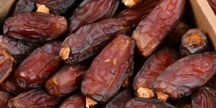 Dolar arttıkça hurma fiyatları da artıyor: 1 tane hurma 15 lira