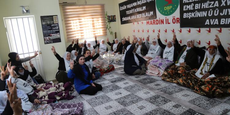 Adalet Nöbetleri birçok kentte sürüyor