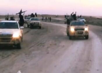 DAİŞ 2 kişiyi katletti