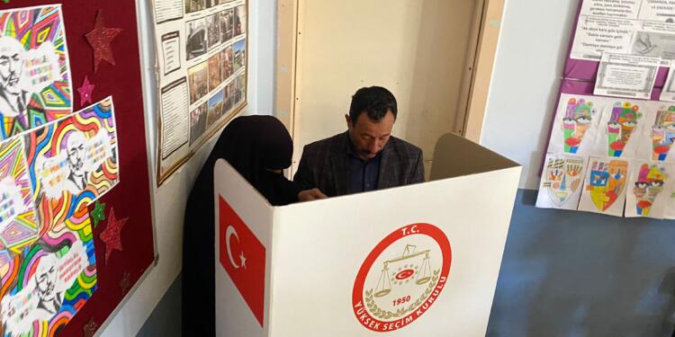 Serhat’ta seçim hileleri: Bu kentte hırsız var