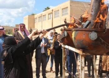 Rojava kentlerinde Newroz ateşi yakıldı
