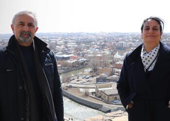 Qers eşbaşkan adayları: Yarım kalan projeleri tamamlayacağız