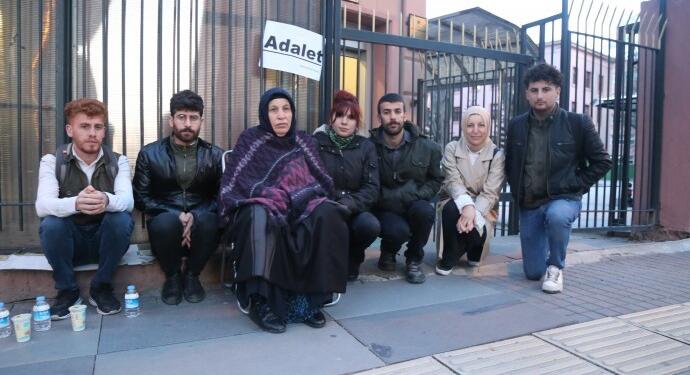 Emine Şenyaşar’ın Adalet Nöbeti’ne destek ziyareti