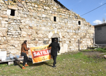 DEM Parti satılığa çıkarılan kiliseyi Meclis gündemine taşıdı