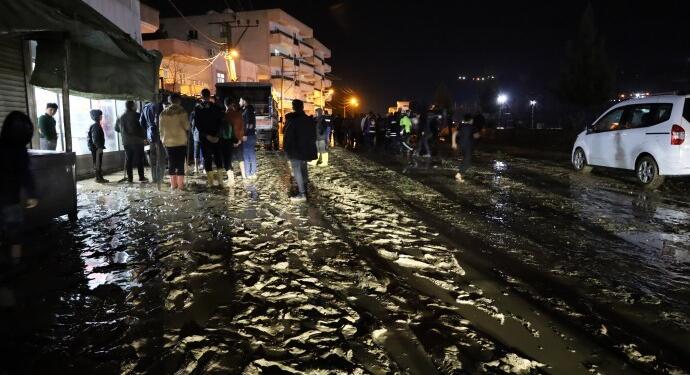 DEM Parti, Cizîr’de evleri su altında kalan aileleri ziyaret etti