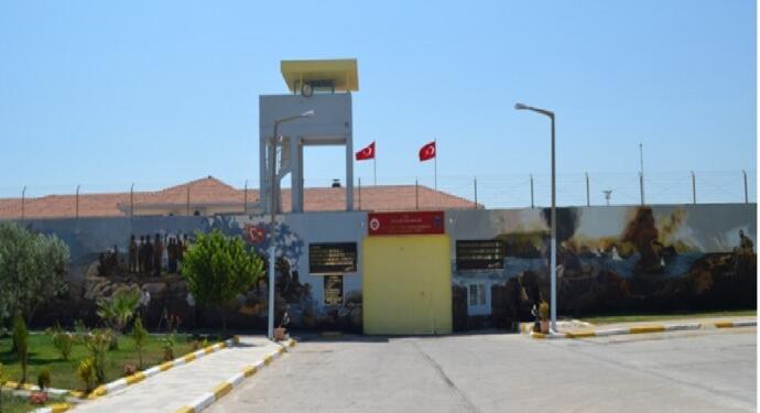 Kırıklar Cezaevi’nde tutulan 3 tutsak sevk edildi