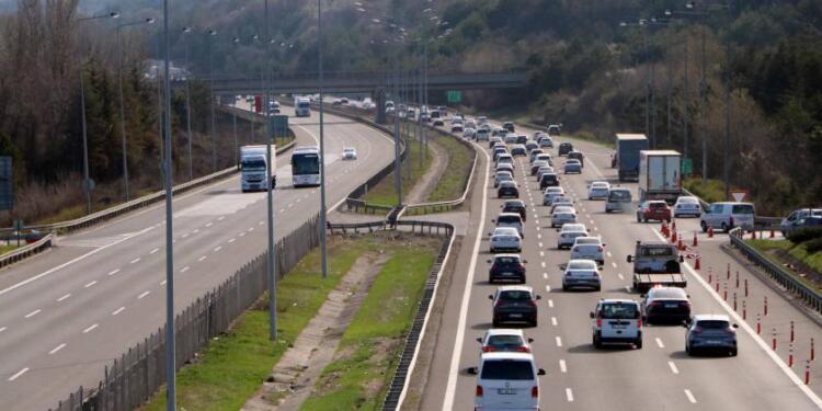 Bayram tatilinde 3 bin 706 trafik kazasında 48 kişi yaşamını yitirdi