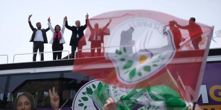 DEM Parti kayyım atanan hangi belediyeleri geri aldı?