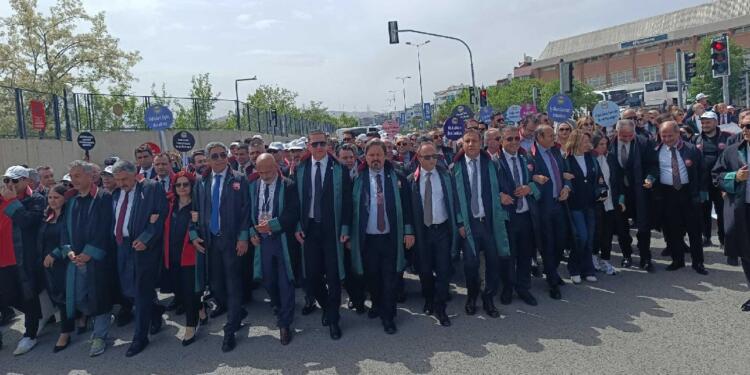 Avukatlardan ‘Büyük Savunma Mitingi’