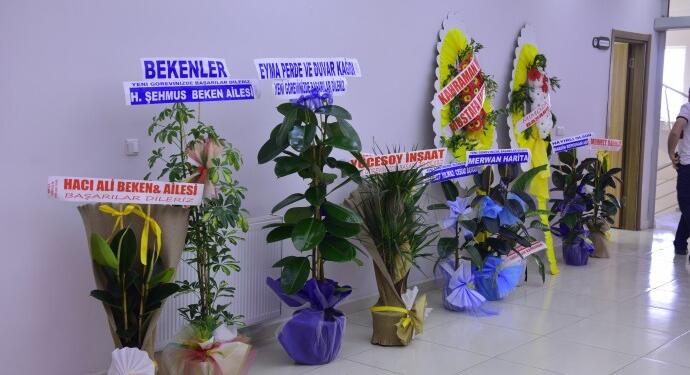 Serêkanîyê Belediyesi tebrik için gelen çiçeklerin gelirini SMA hastasına verdi